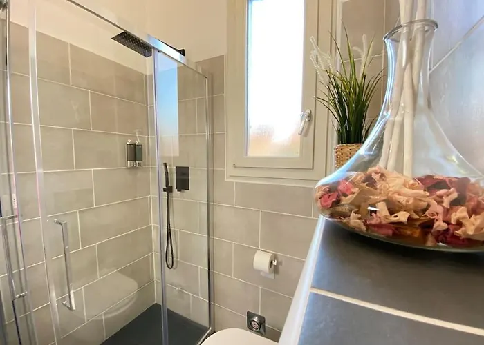 Comfy With Wi-fi/netflix Apartment Bologna